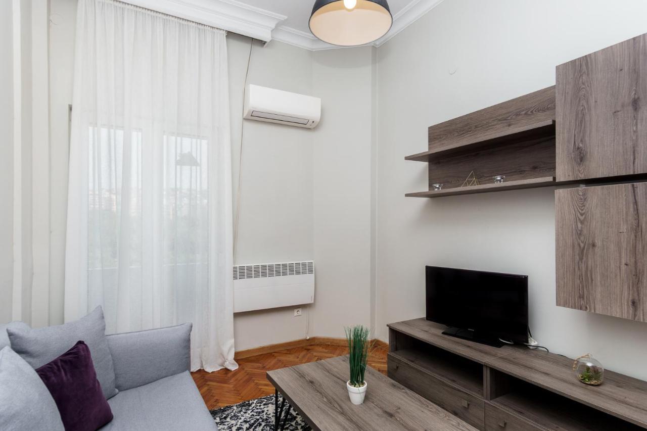 C.4 Red Rose #Colony_Central_Apartment Thessaloníki Luaran gambar