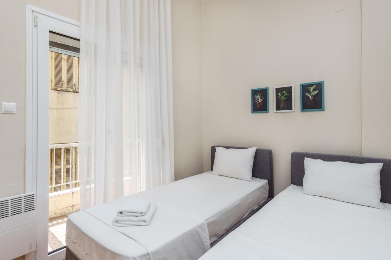 C.4 Red Rose #Colony_Central_Apartment Thessaloníki Luaran gambar