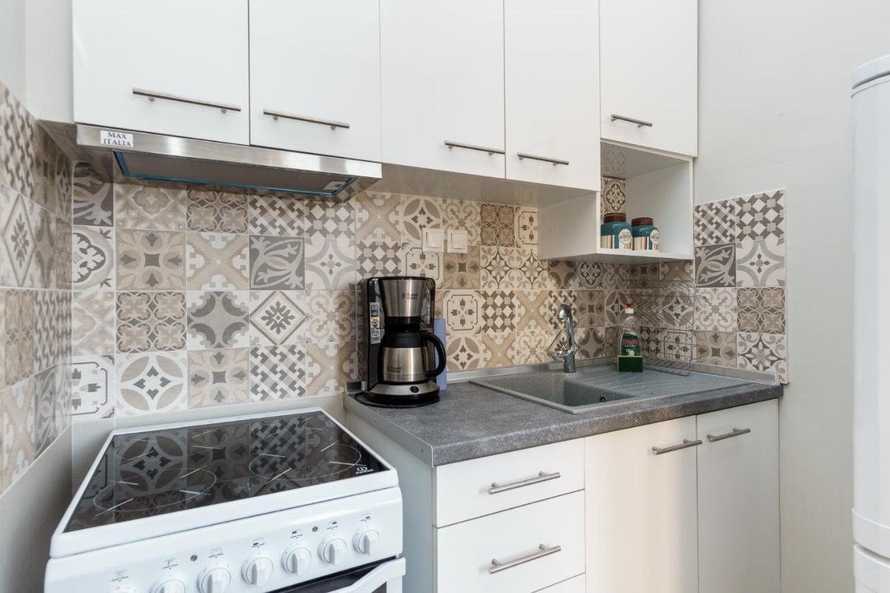 C.4 Red Rose #Colony_Central_Apartment Thessaloníki Luaran gambar