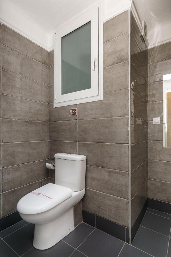 C.4 Red Rose #Colony_Central_Apartment Thessaloníki Luaran gambar