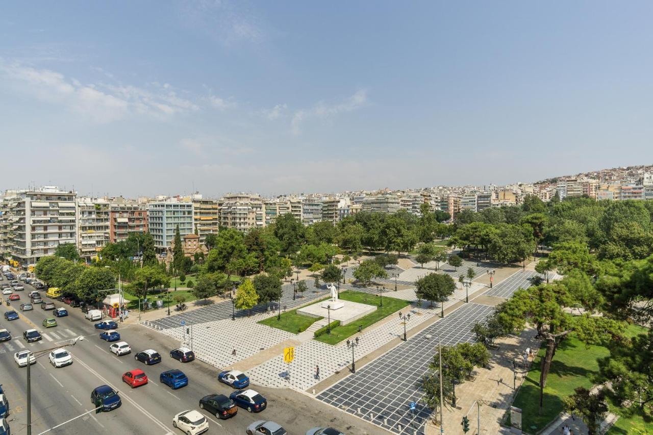 C.4 Red Rose #Colony_Central_Apartment Thessaloníki Luaran gambar